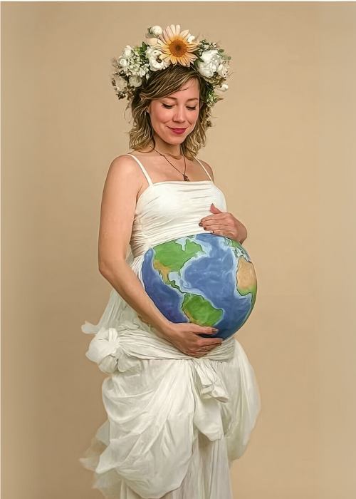 pregnant woman dressed like mother earth for halloween