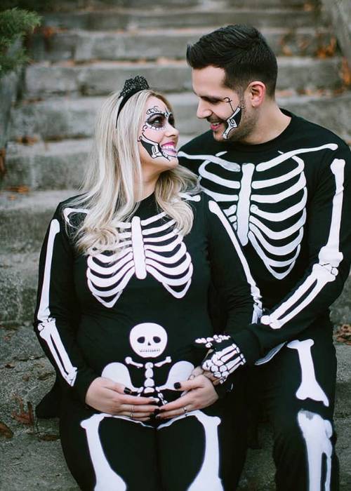 pregnant couple halloween costume idea. skeleton couple's costume